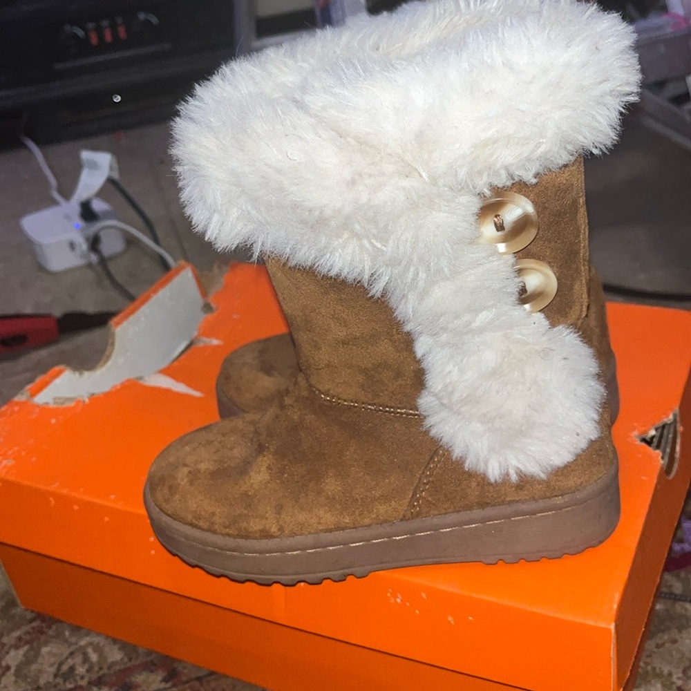 SO Girls Sophia Chestnut Brown Winter Boots used/like new size 12